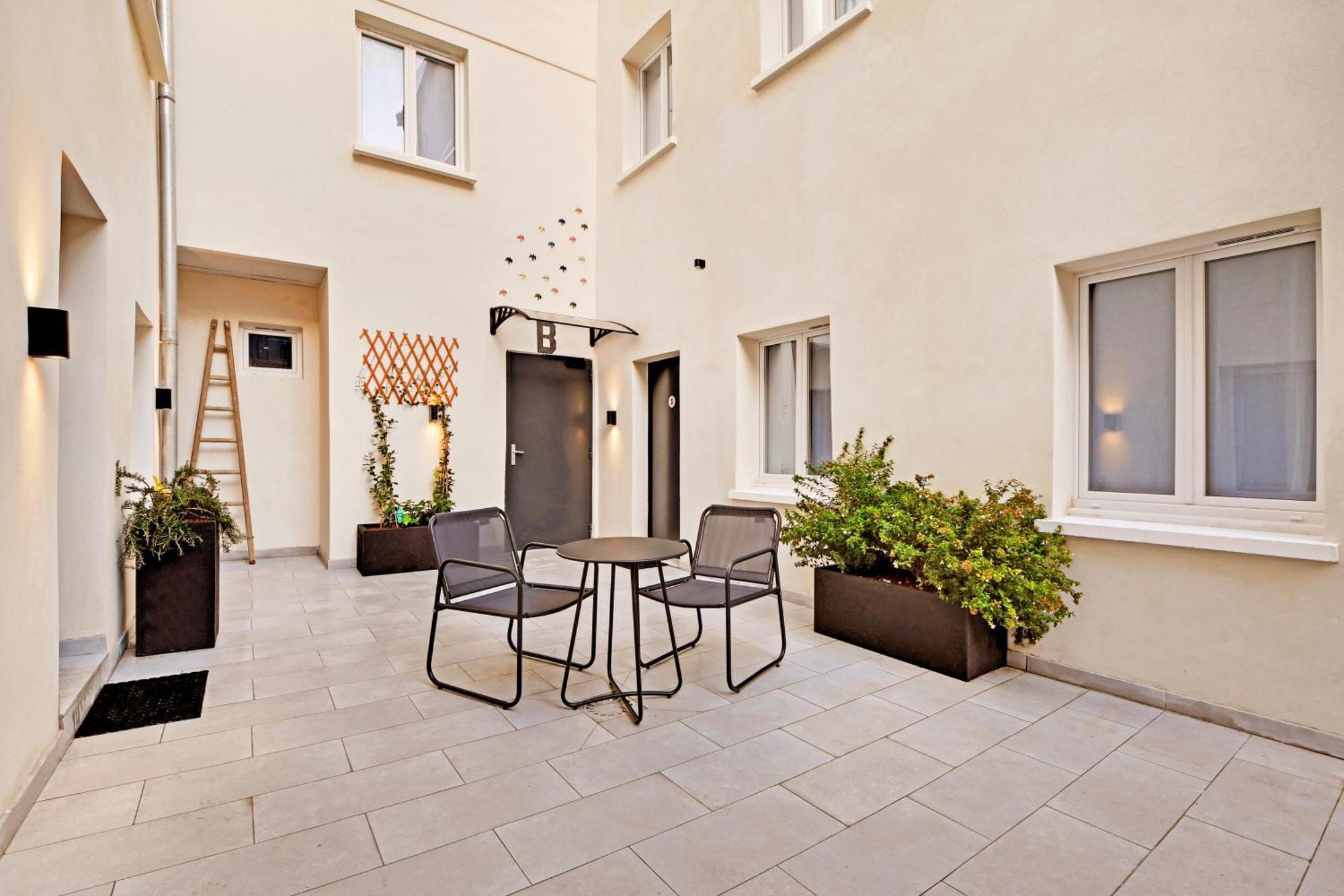 Hotel Cocoon Saint-Ouen  Buitenkant foto