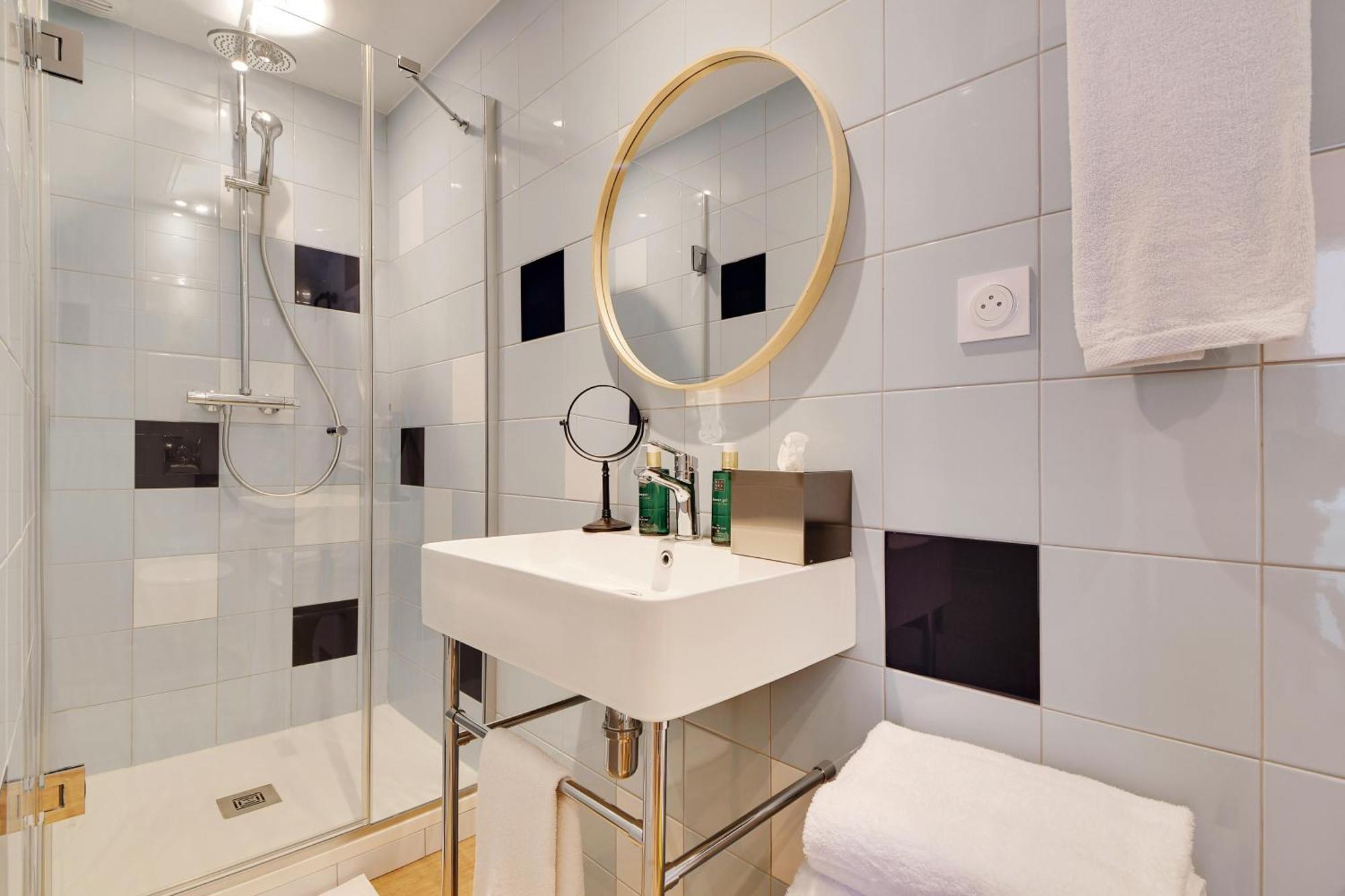 Hotel Cocoon Saint-Ouen  Buitenkant foto